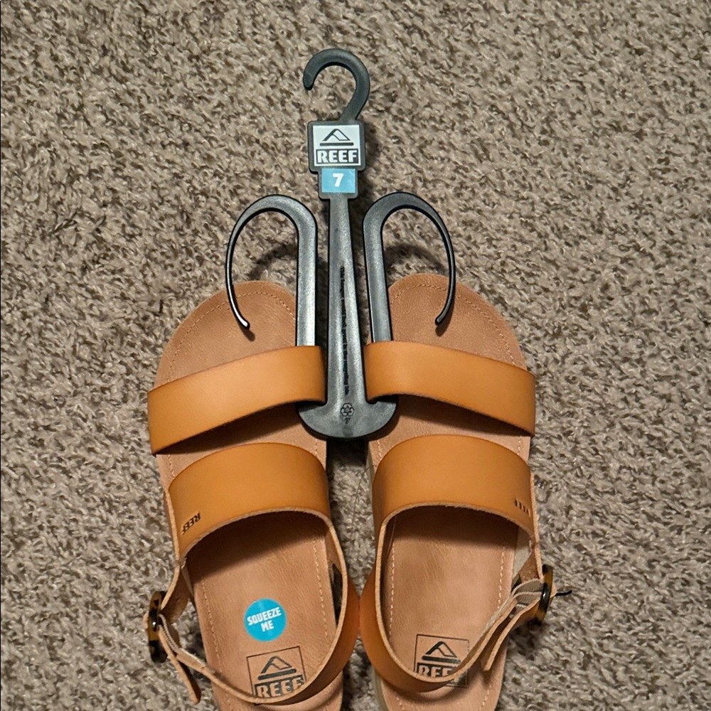 Reef Vista Hi Buckle Sandals